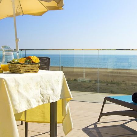 Apartamentos Voramar Castelldefels Buitenkant foto