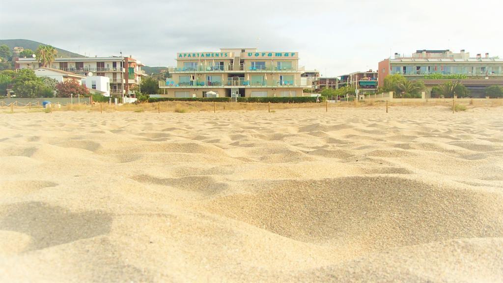 Apartamentos Voramar Castelldefels Buitenkant foto