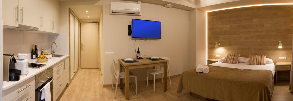 Apartamentos Voramar Castelldefels Buitenkant foto