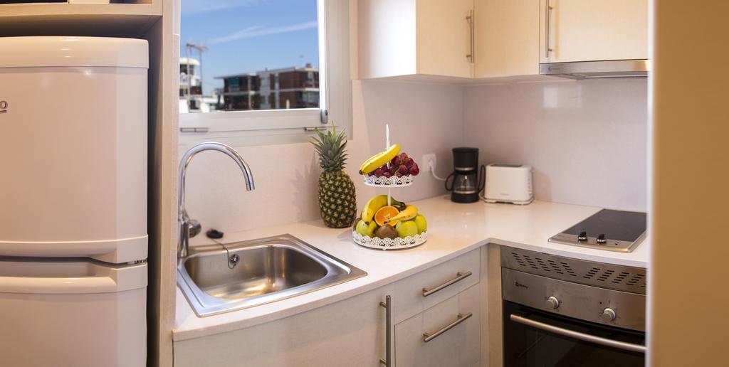 Apartamentos Voramar Castelldefels Buitenkant foto
